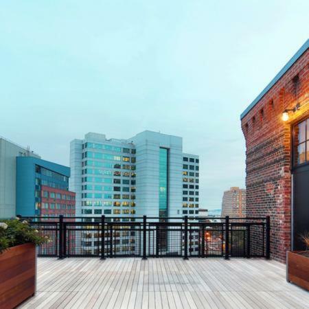 Deedee'S Industrial Lofts Aparthotel Jersey City Buitenkant foto